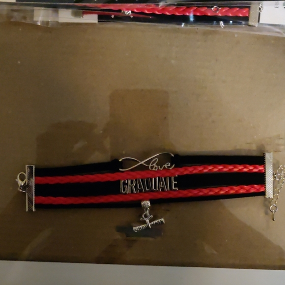 Graduate bracelet - Picture 3 of 7